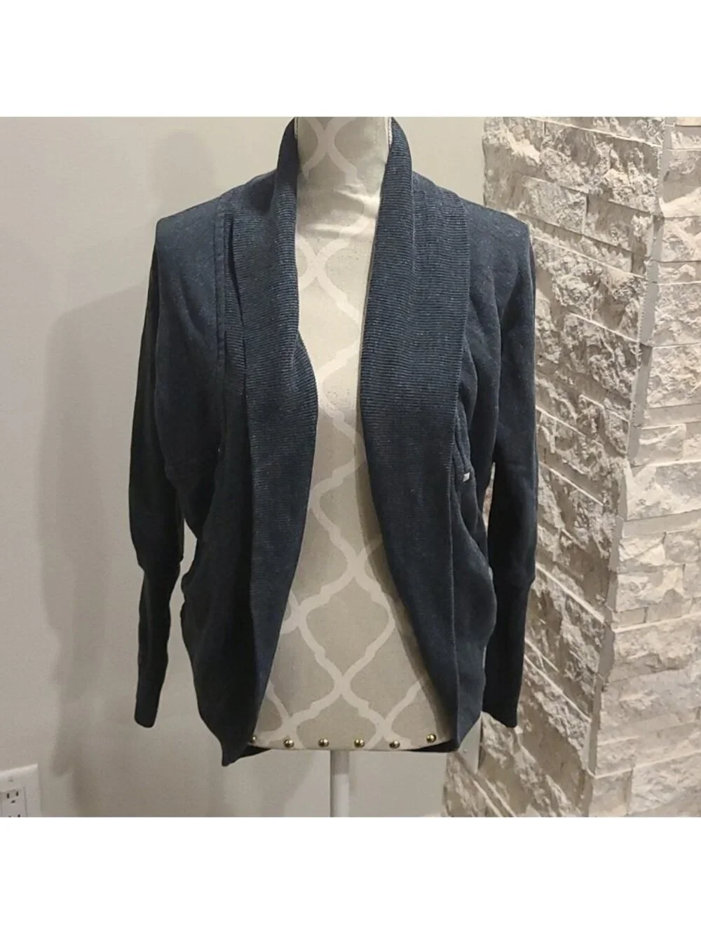 Aritzia this cocoon